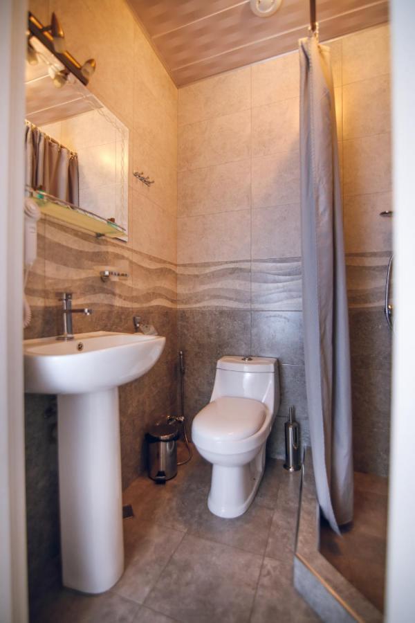 Hotel Kera Tbilisi ภายนอก รูปภาพ