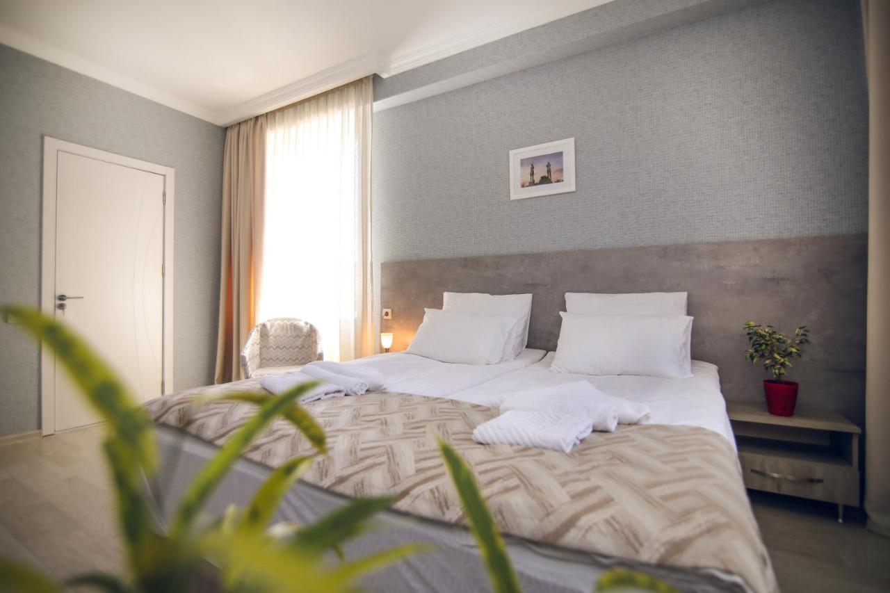 Hotel Kera Tbilisi ภายนอก รูปภาพ