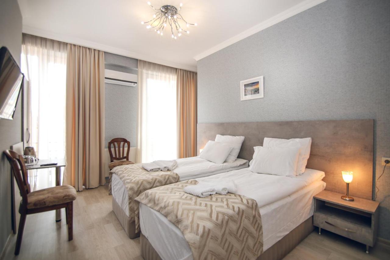 Hotel Kera Tbilisi ภายนอก รูปภาพ